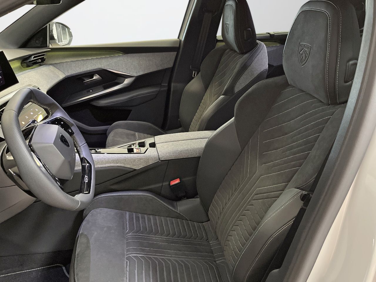 Peugeot 5008 1.2 107KW GT eDCS6 17