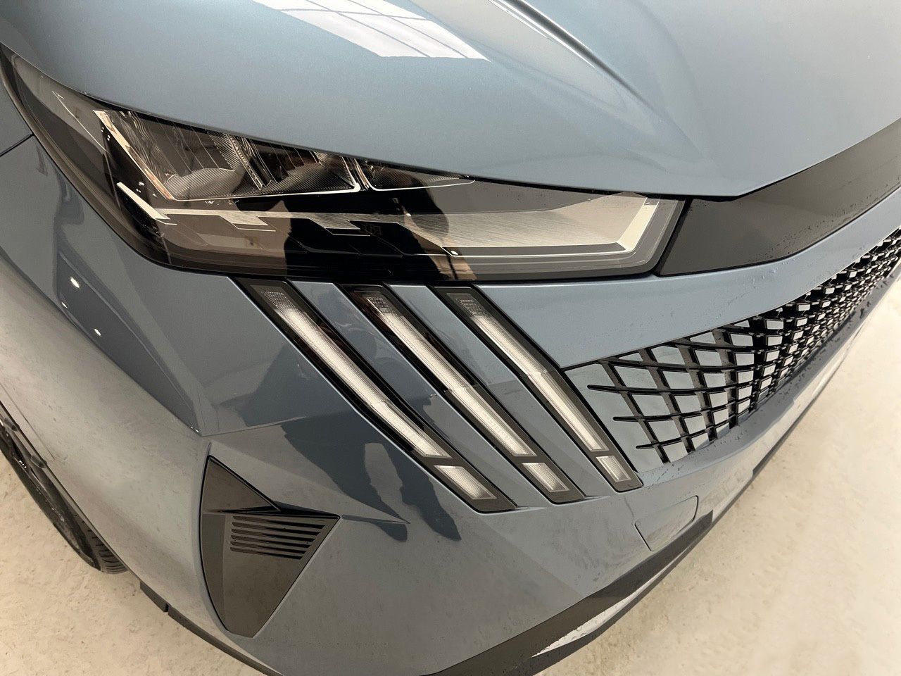 Peugeot 5008 1.2 107KW Allure eDCS6 17