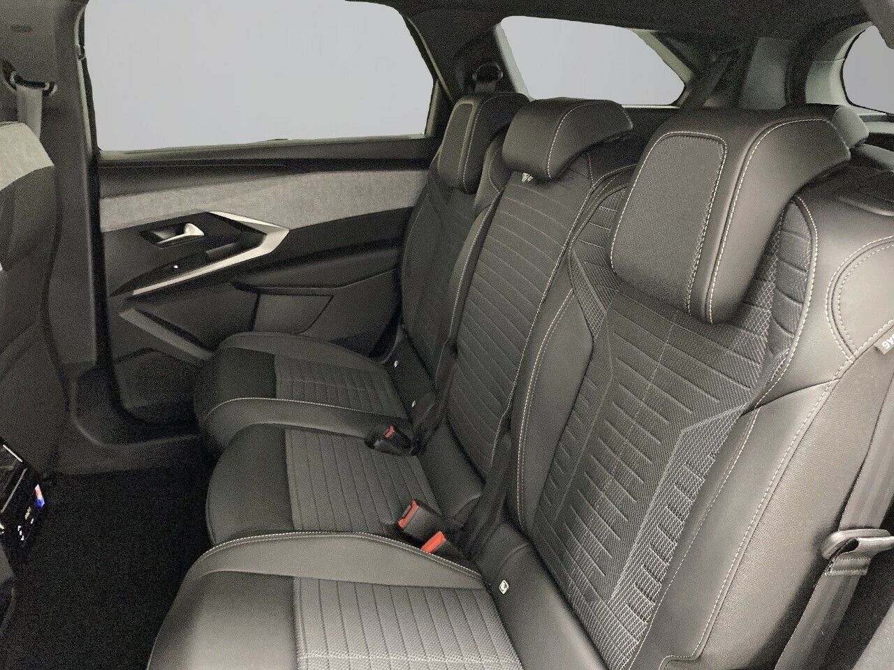 Peugeot 5008 1.2 107KW Allure eDCS6 17