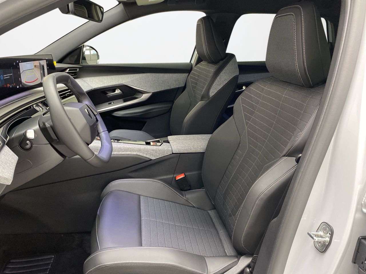 Peugeot 5008 1.2 107KW Allure eDCS6 26