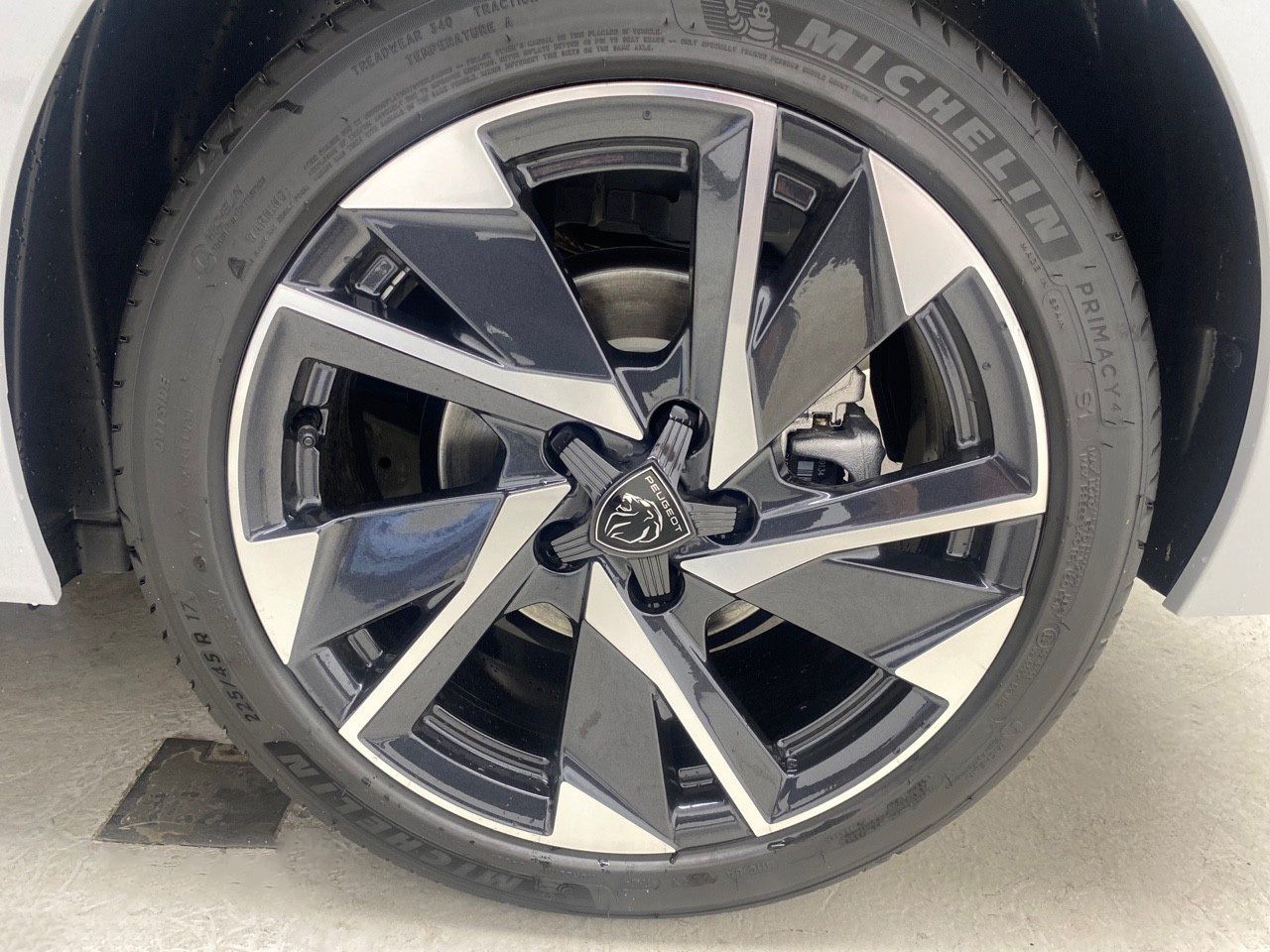 Peugeot 308 5P Allure Hybrid PHEV 180 e-EAT8 26