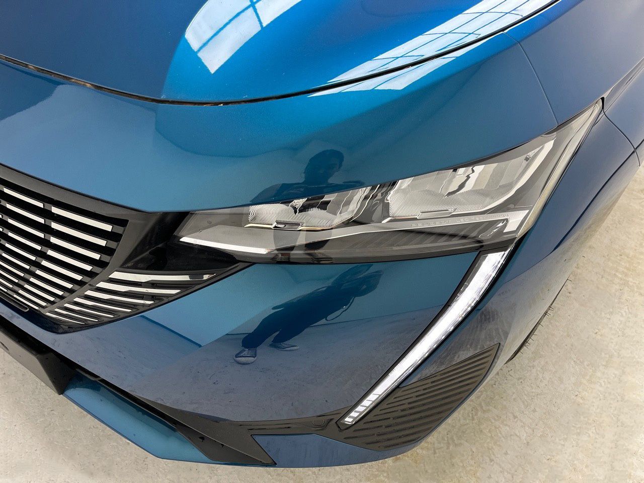 Peugeot 308 5P Allure Hybrid MHEV 145 e-DCS6 26