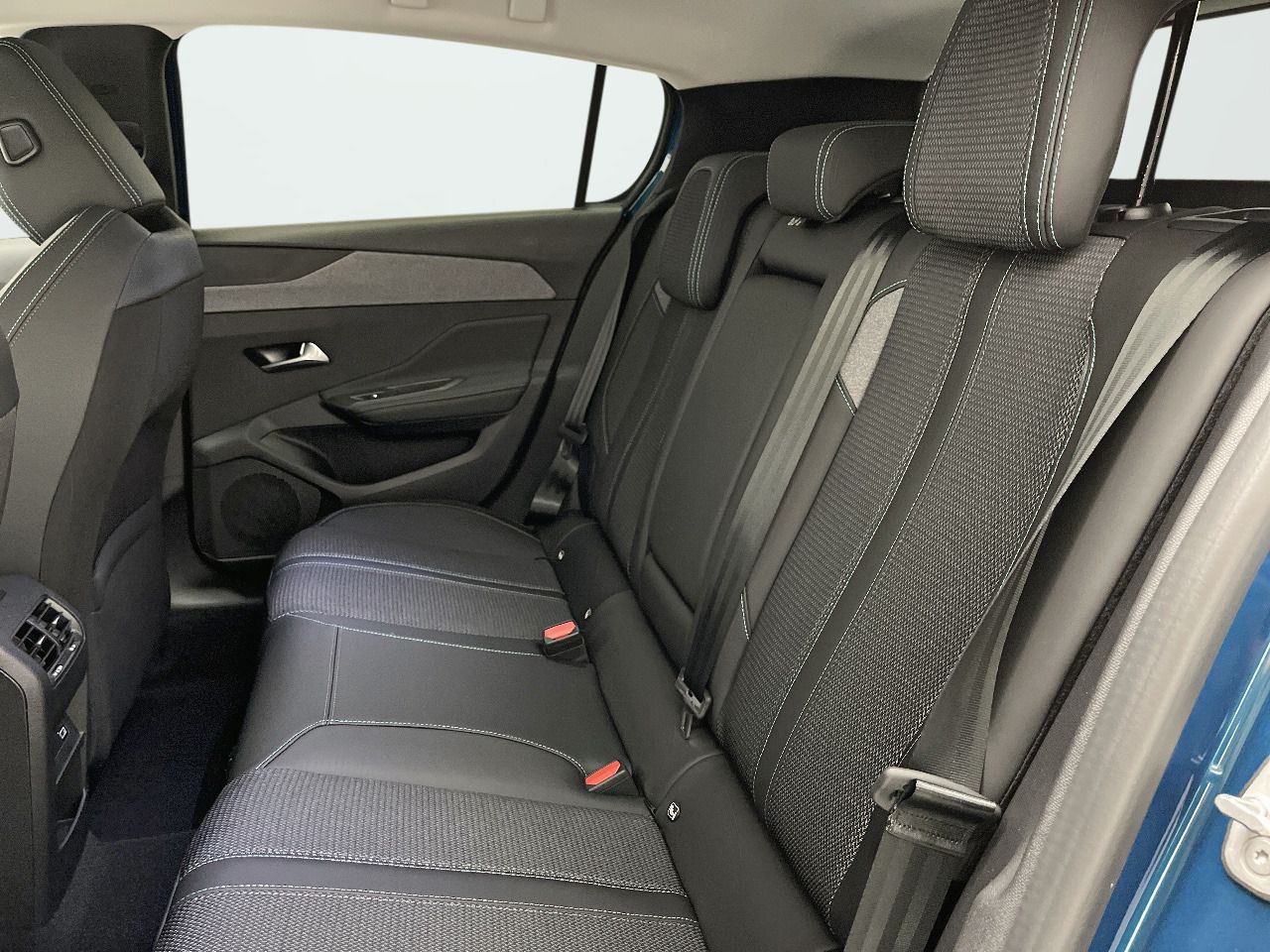 Peugeot 308 5P Allure Hybrid MHEV 145 e-DCS6 20