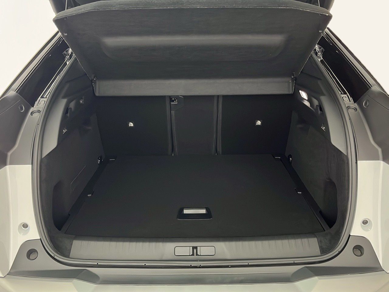 Peugeot 3008 Hybrid 1.2 107KW GT eDCS6 17