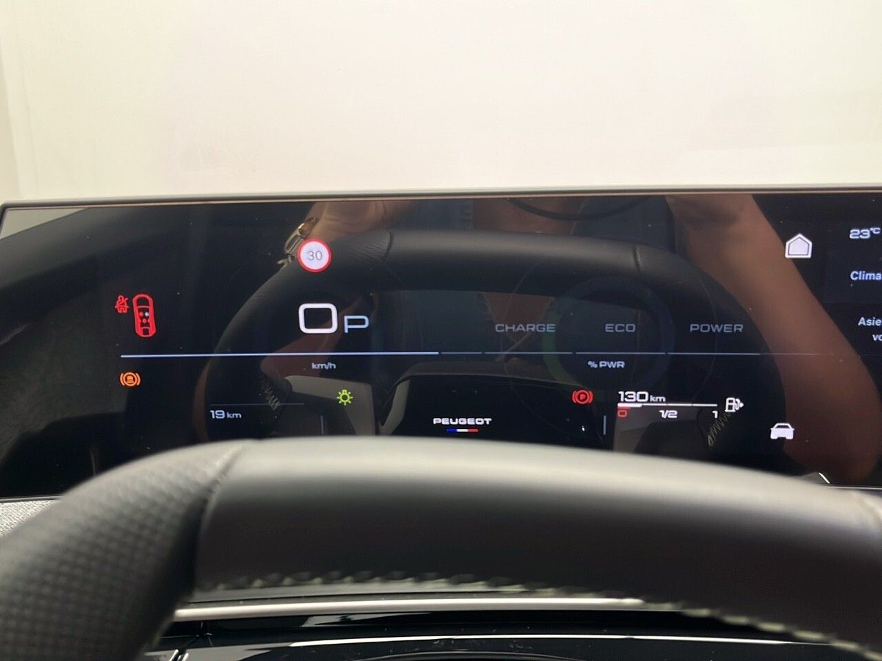 Peugeot 3008 Hybrid 1.2 107KW GT eDCS6 20