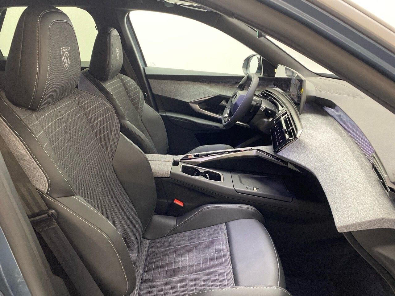 Peugeot 3008 Hybrid 1.2 107KW GT eDCS6 30