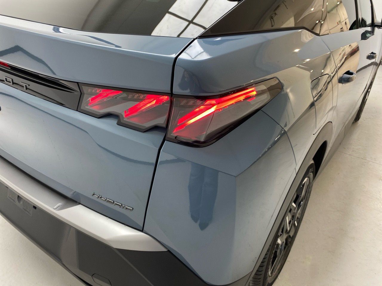 Peugeot 3008 Hybrid 1.2 107KW GT eDCS6 20