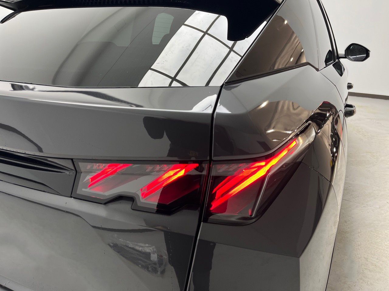 Peugeot 3008 Hybrid 1.2 107KW GT eDCS6 7