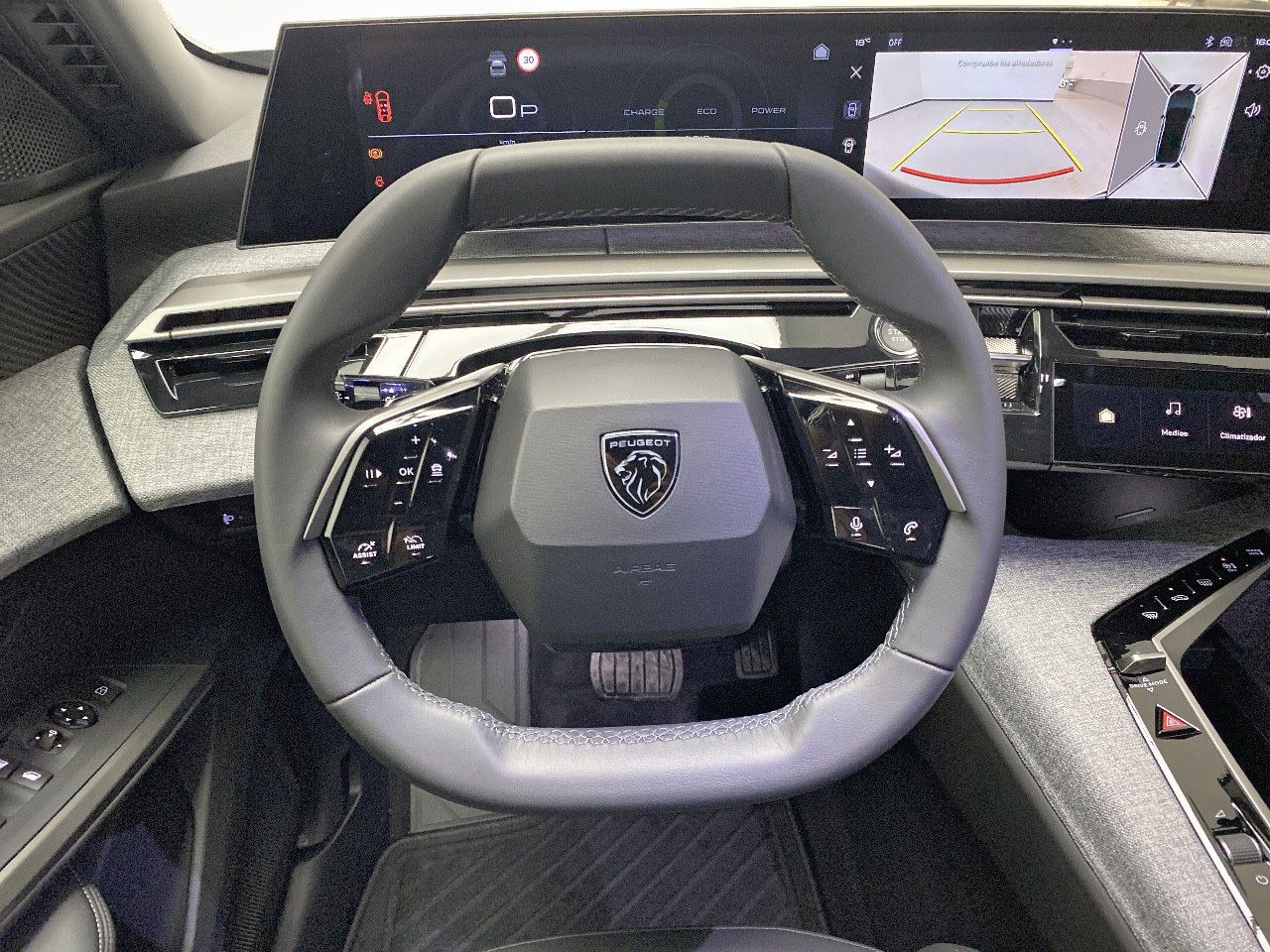 Peugeot 3008 Hybrid 1.2 107KW Allure eDCS6 11