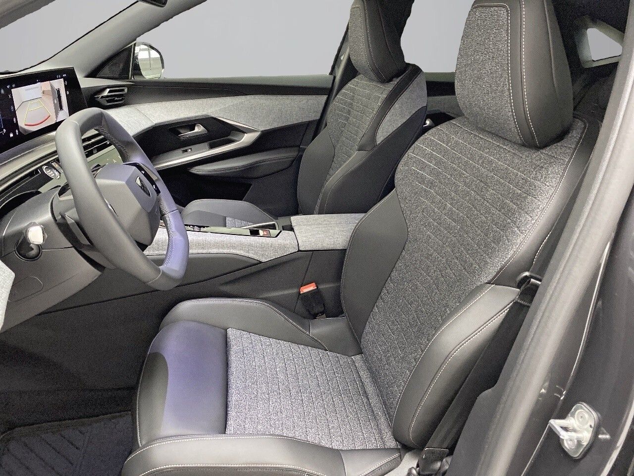 Peugeot 3008 Hybrid 1.2 107KW Allure eDCS6 26