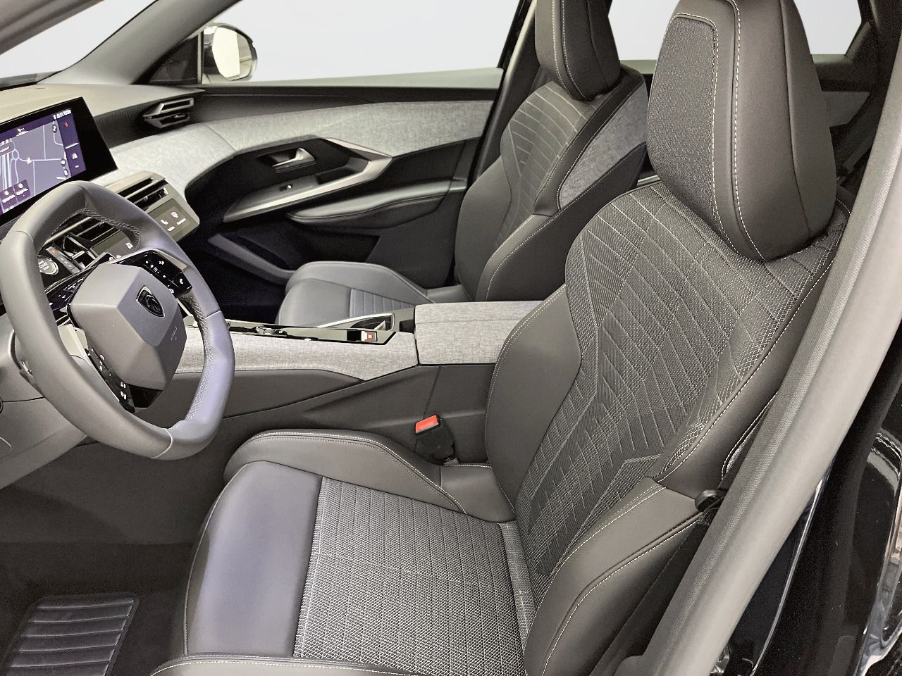 Peugeot 3008 Hybrid 1.2 107KW Allure eDCS6 13