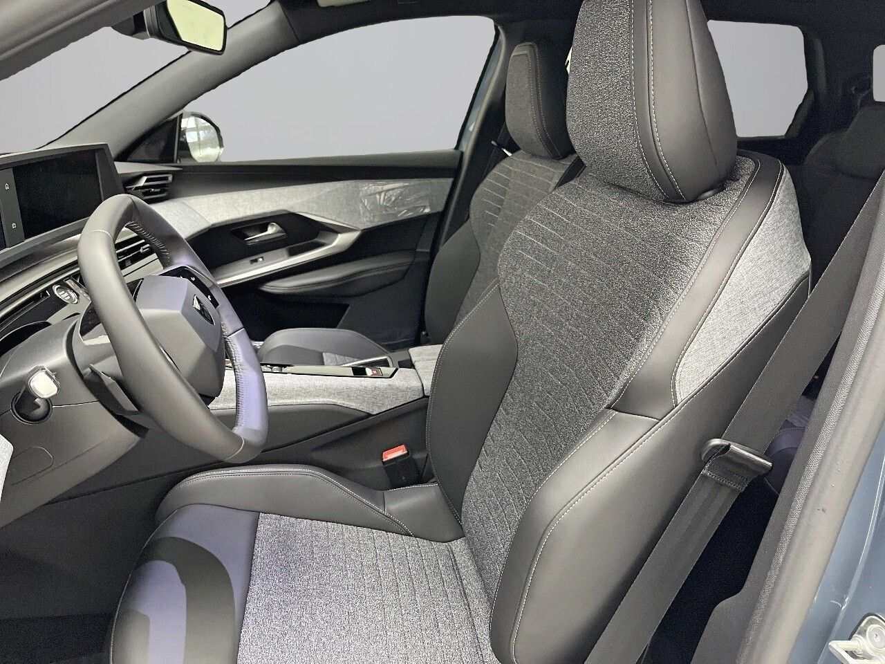 Peugeot 3008 Hybrid 1.2 107KW Allure eDCS6 18