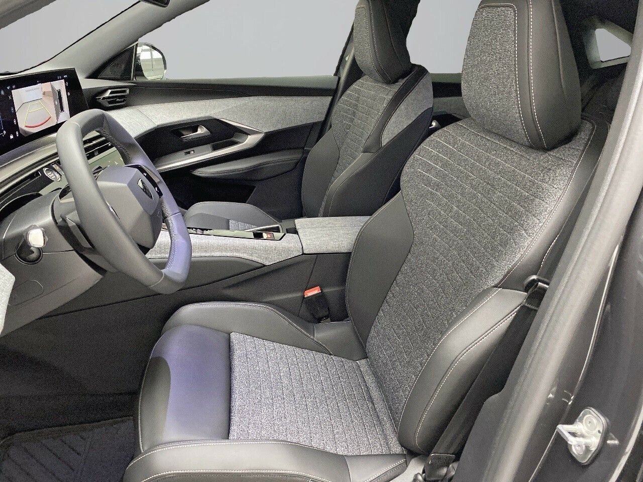 Peugeot 3008 Hybrid 1.2 107KW Allure eDCS6 26