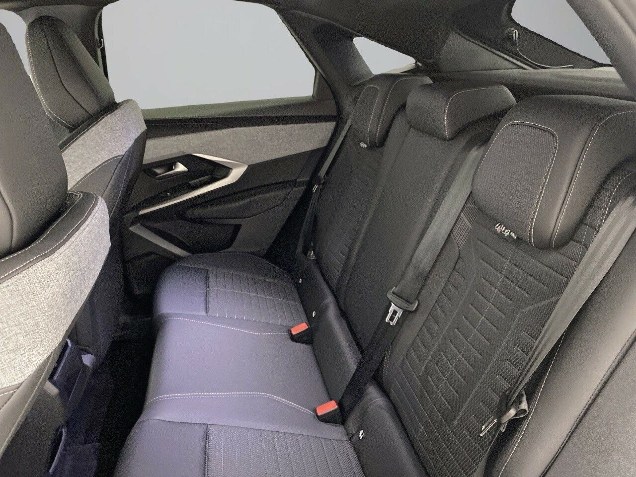 Peugeot 3008 Hybrid 1.2 107KW Allure eDCS6 5