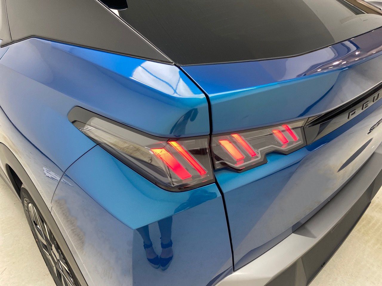 Peugeot 3008 Hybrid 1.2 107KW Allure eDCS6 18