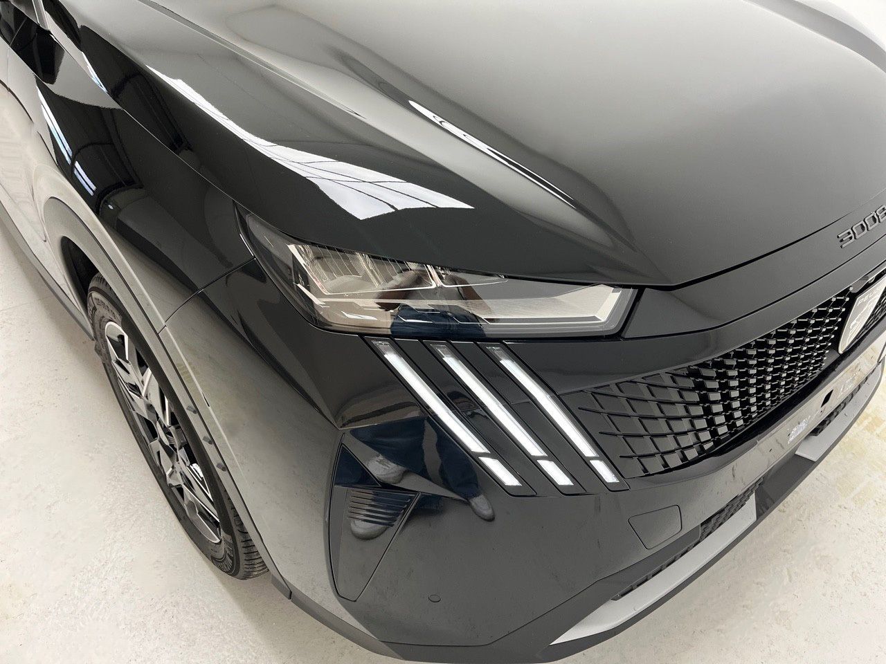 Peugeot 3008 Hybrid 1.2 107KW Allure eDCS6 17