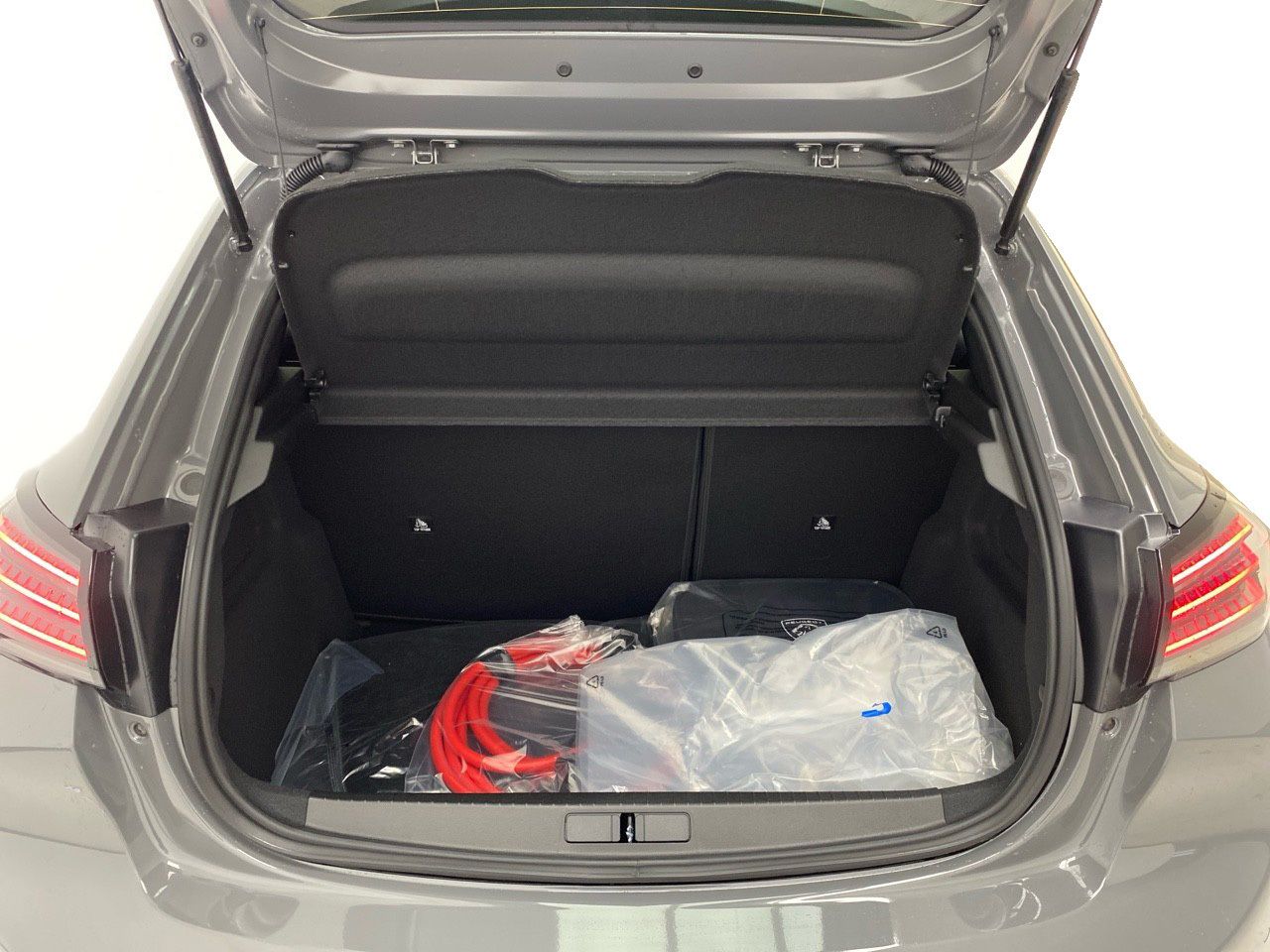 Peugeot 208 GT HYBRID 110 eDCS6 28