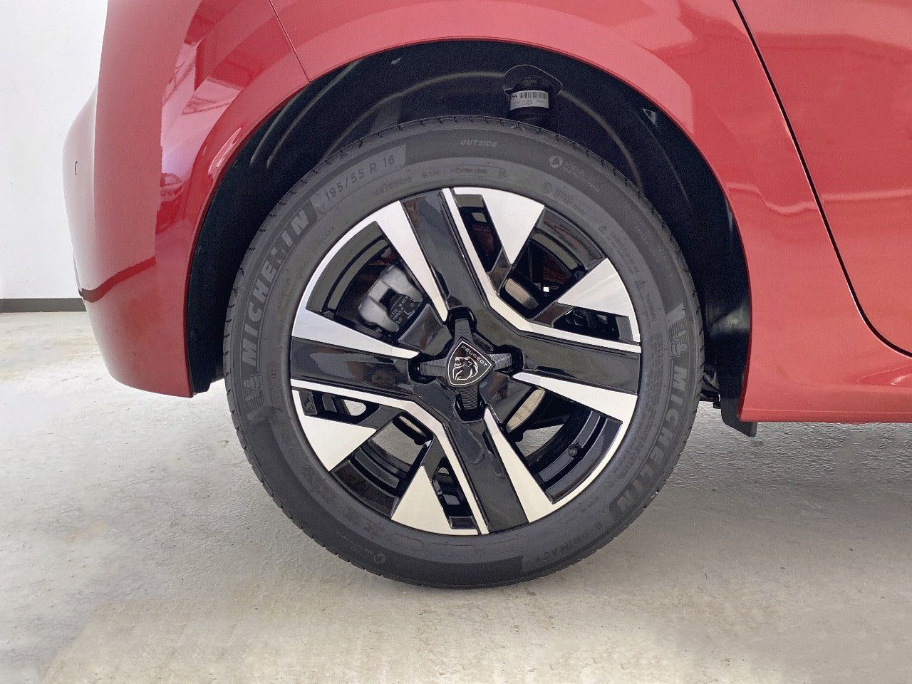 Peugeot 208 Allure HYBRID 110 eDCS6 22