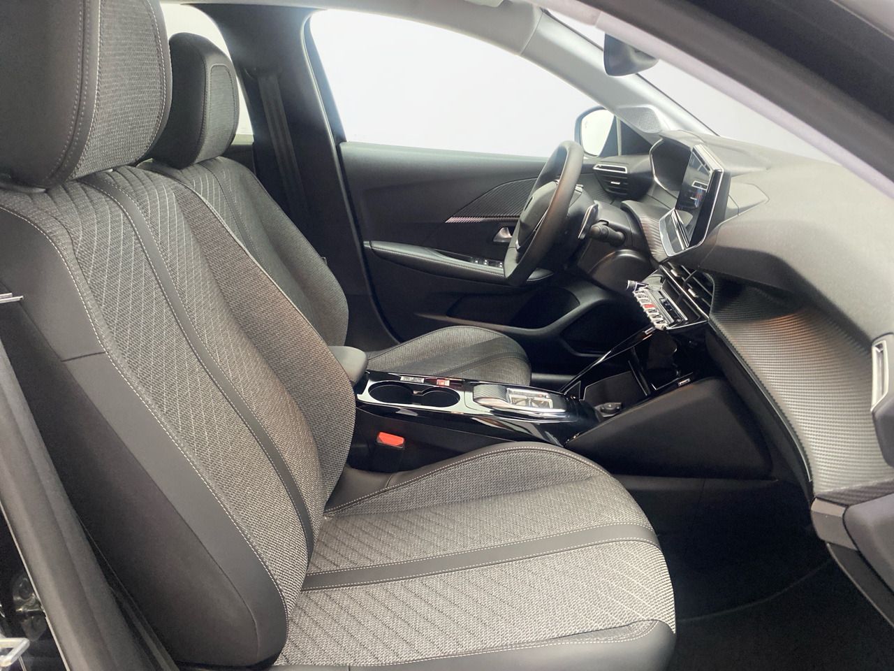 Peugeot 208 Allure HYBRID 110 eDCS6 20