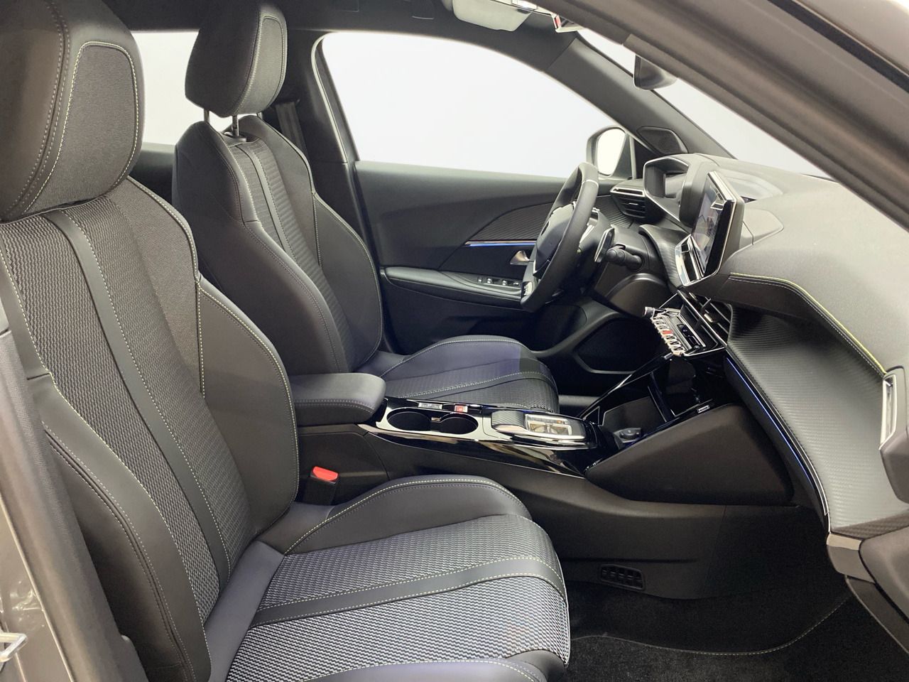 Peugeot 2008 N2008 GT Hybrid 145 eDCS6 20