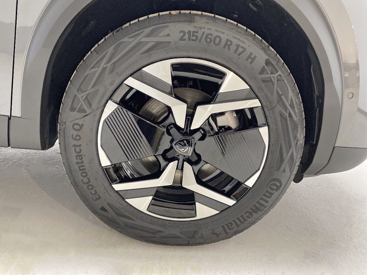 Peugeot 2008 N2008 GT Hybrid 145 eDCS6 26