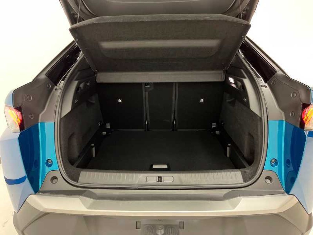 Peugeot 3008 Hybrid Nuevo 3008 GT HYBRID 145 e-DCS6 18