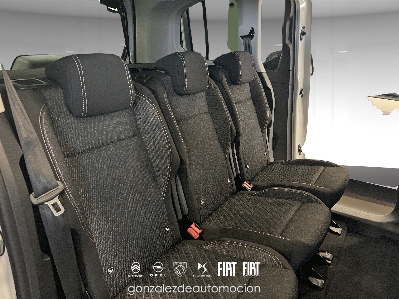 9_43625256-e96d-4b27-9e08-78bd19f13275