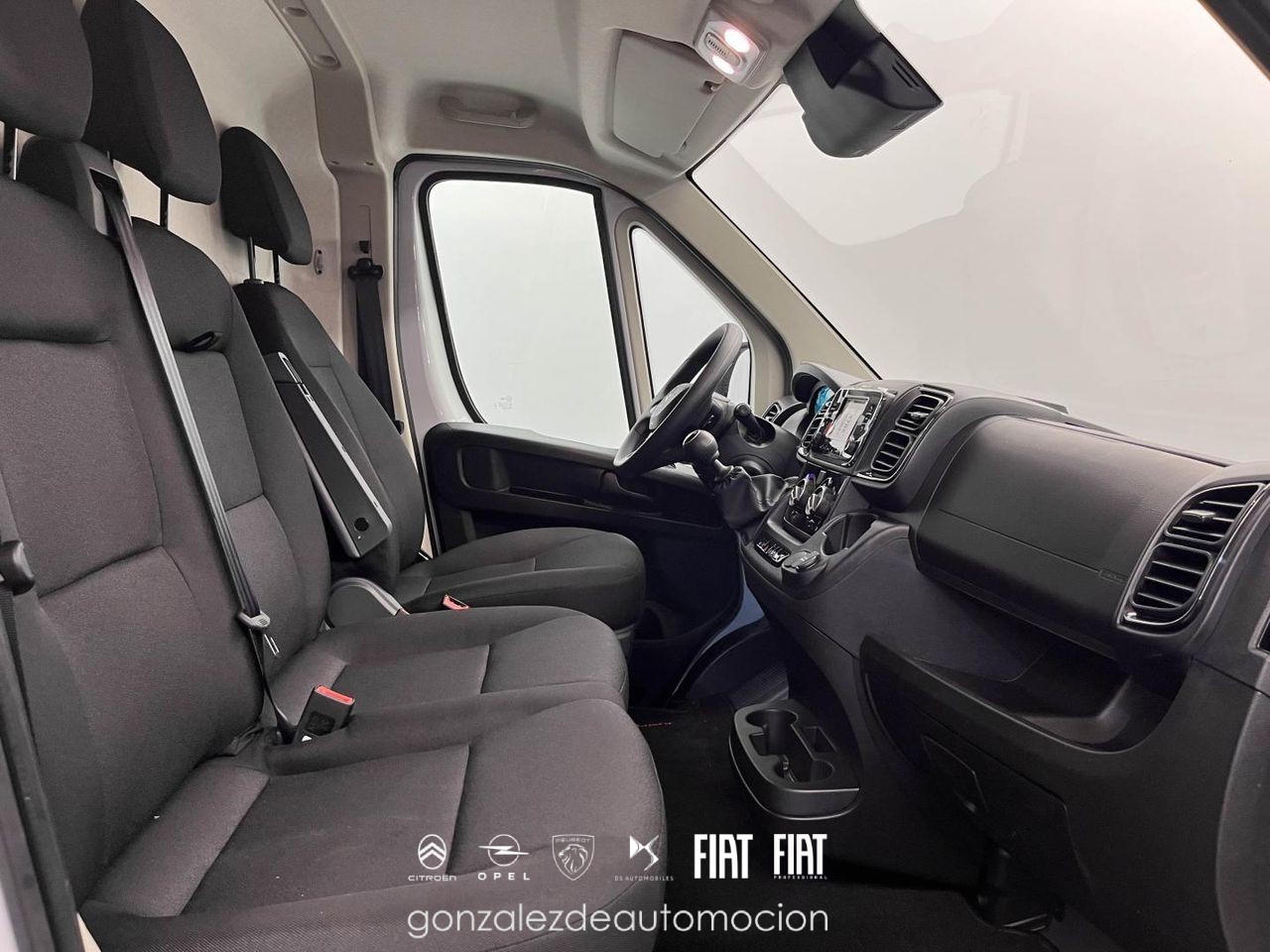 17_fa3e834f-3087-4dd8-9cf3-c93f722d1363.jpg