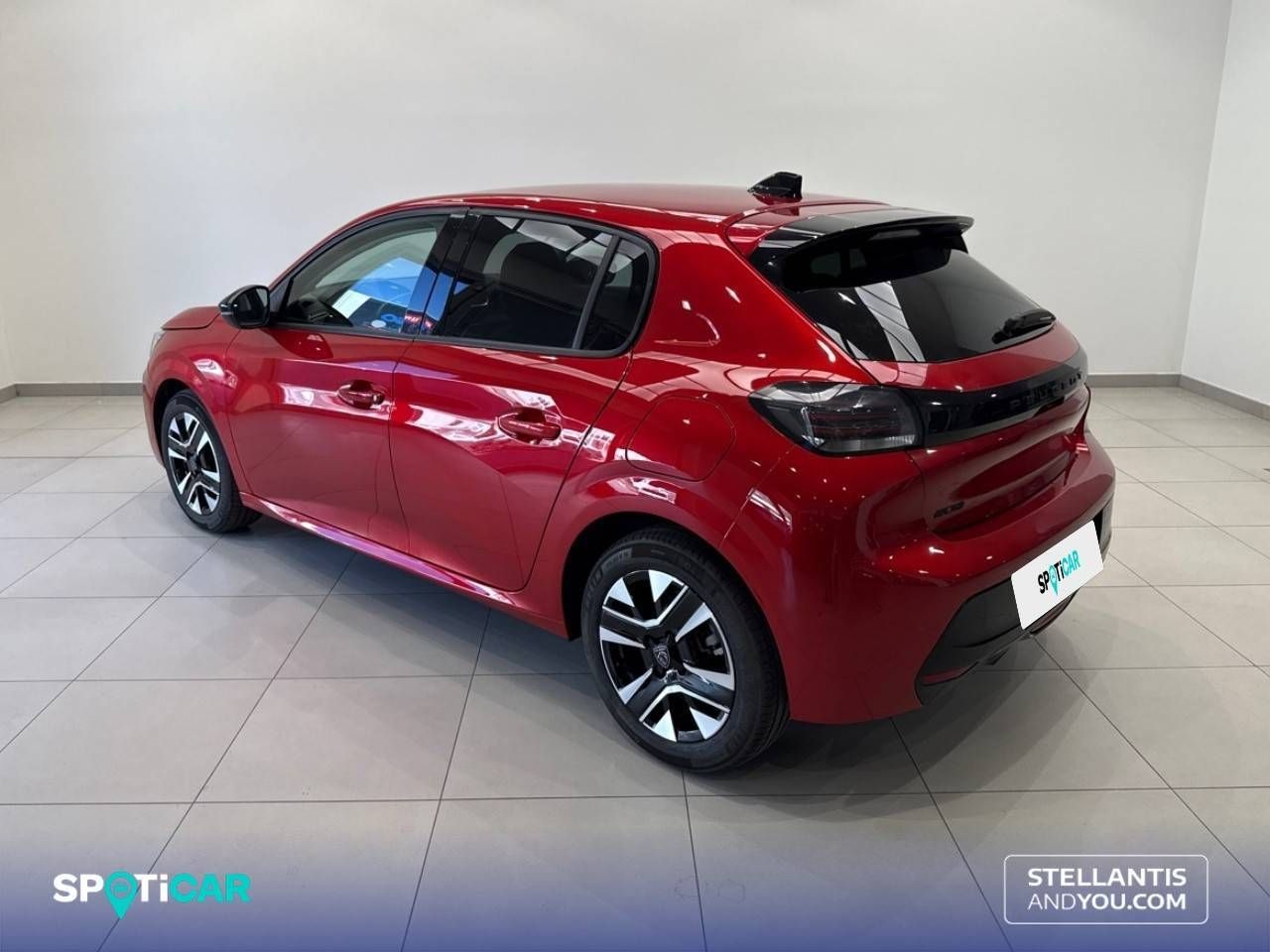 Peugeot 208   Puretech 100 Allure 13