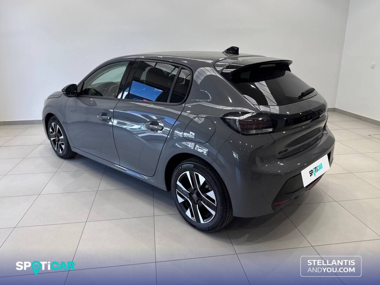 Peugeot 208   Puretech 100 Allure 13