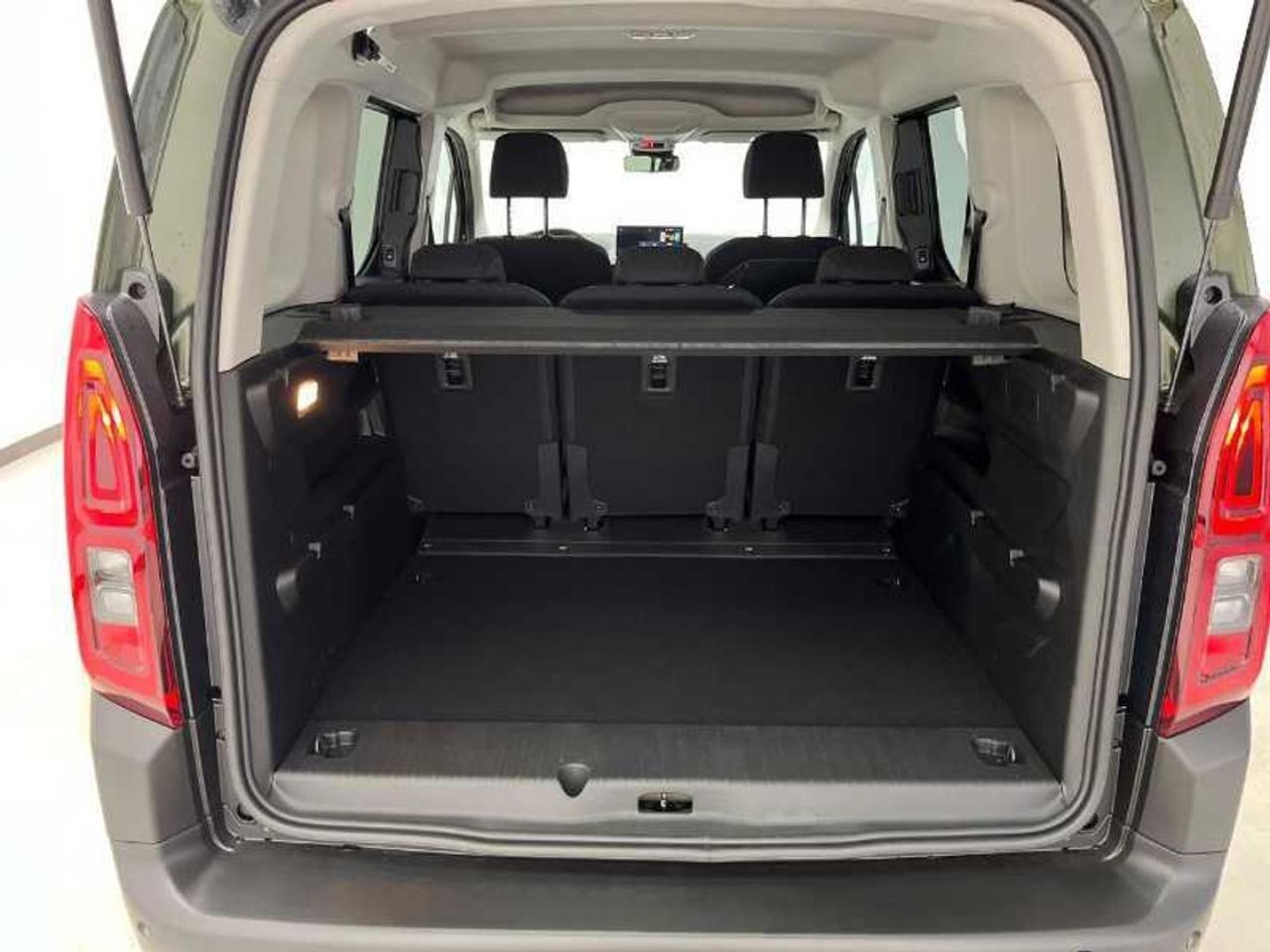 Citroën Berlingo Talla M BlueHDi 100 S&S PLUS 18