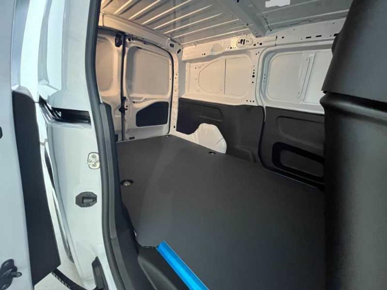 Citroën Berlingo Van XL Diésel 100CV Manual 18