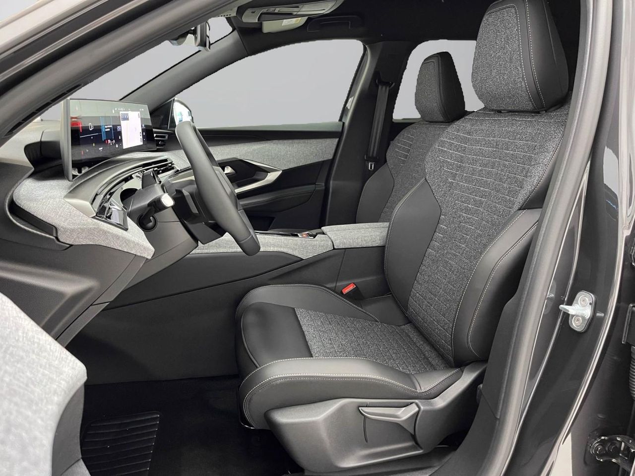 Peugeot 5008 1.2 107KW Allure Exclusive eDCS6 22