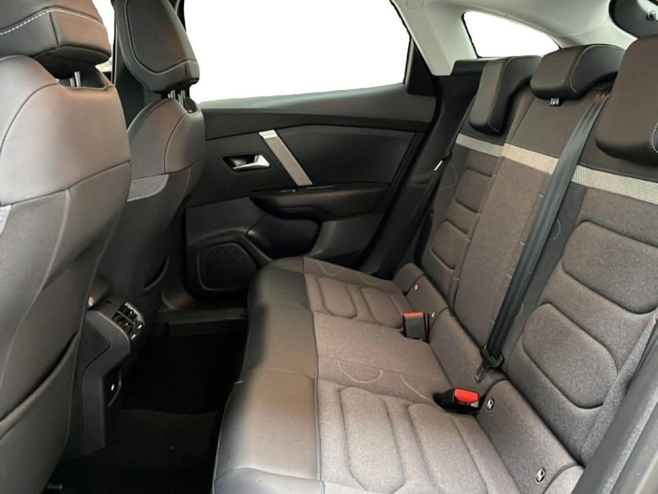 Citroën C4 PureTech 130 S&S 6v Plus 17