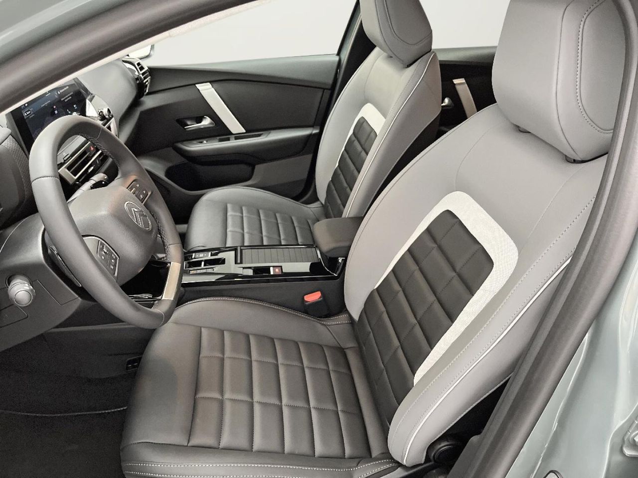 Citroën C4 Hybrid 145 ë-DCS6 Max 15