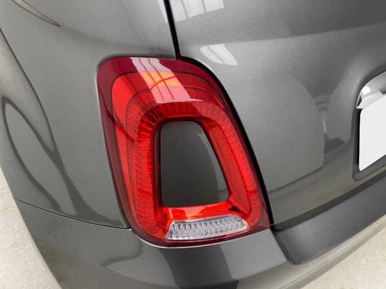Fiat 500 Dolcevita 1.0 Hybrid 51KW (70 CV) 17