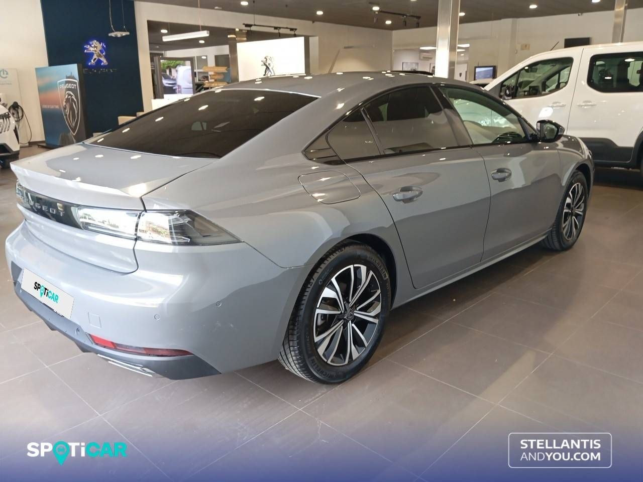 Peugeot 508  5P  BlueHDi 130 S&S EAT8 Allure 7