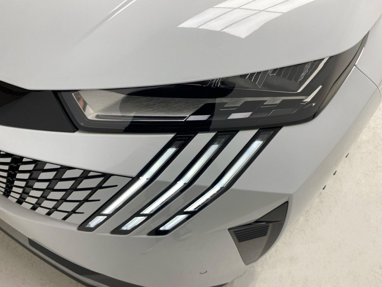Peugeot 5008 1.2 100KW Allure eDCS6 18