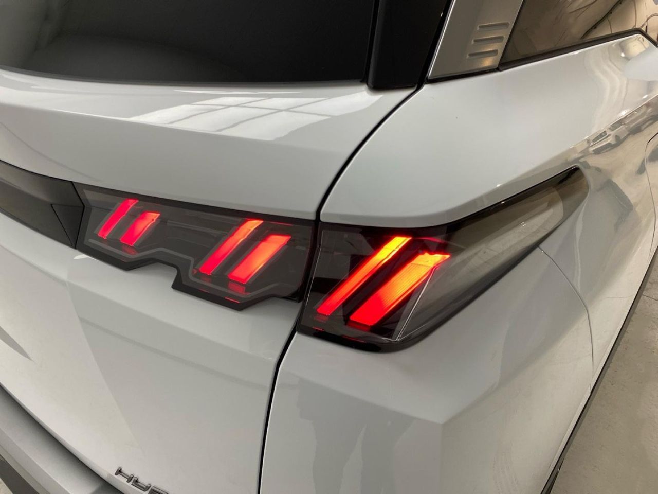 Peugeot 5008 1.2 100KW Allure eDCS6 22