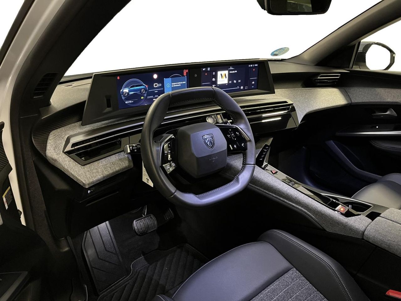 Peugeot 5008 1.2 100KW Allure eDCS6 28