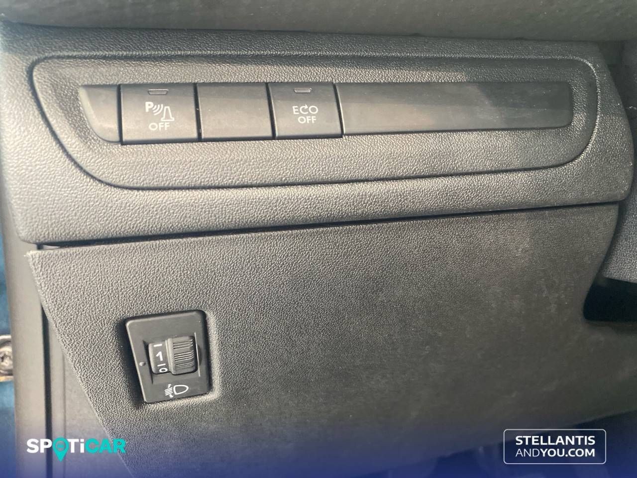 Peugeot 2008   PureTech 110 S&S 6 Vel. MAN Signature 22