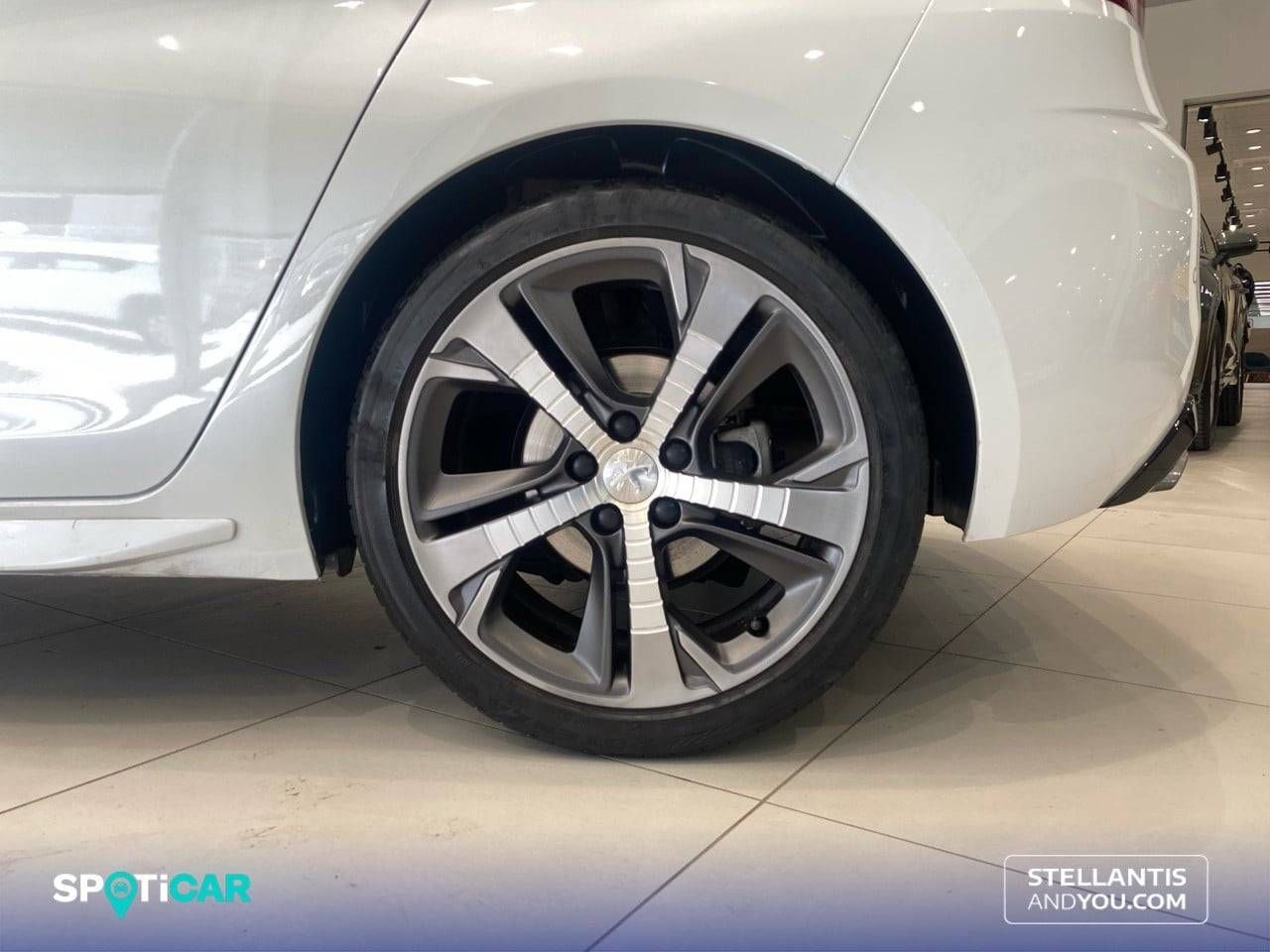 Peugeot 308 133KW (180CV) EAT6 GT 18