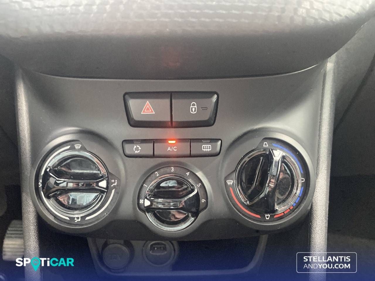 Peugeot 2008   PureTech 110 S&S 6 Vel. MAN Signature 26