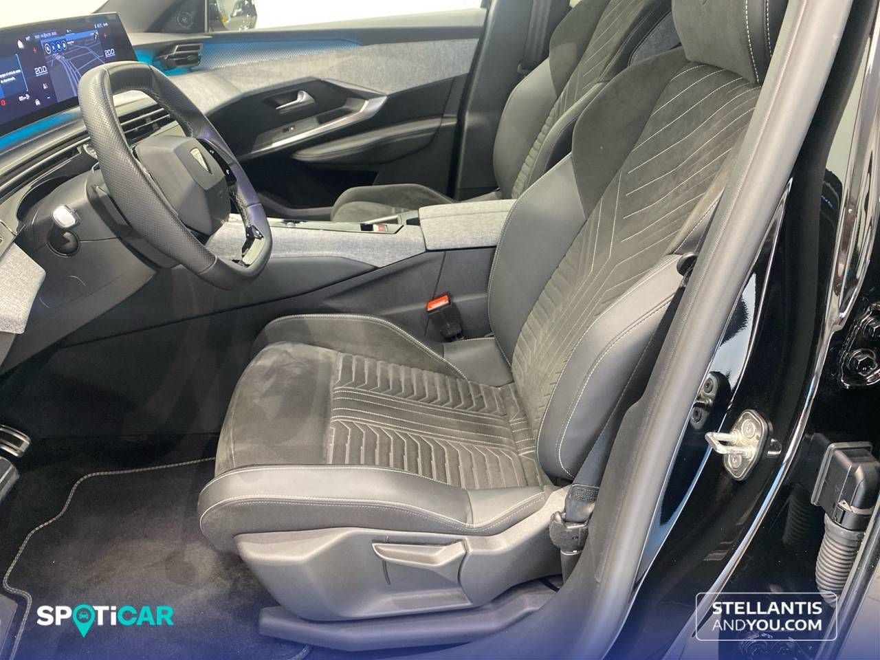 Peugeot 5008  1.2 100KW  eDCS6 GT 15