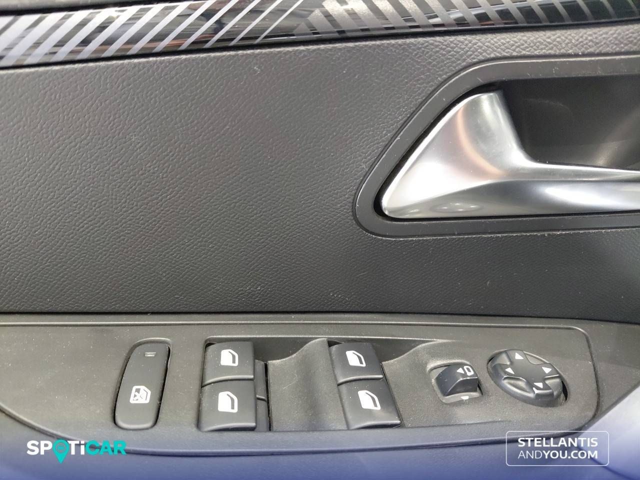 Peugeot 2008   Puretech 130 S&S BVM6 Allure 20