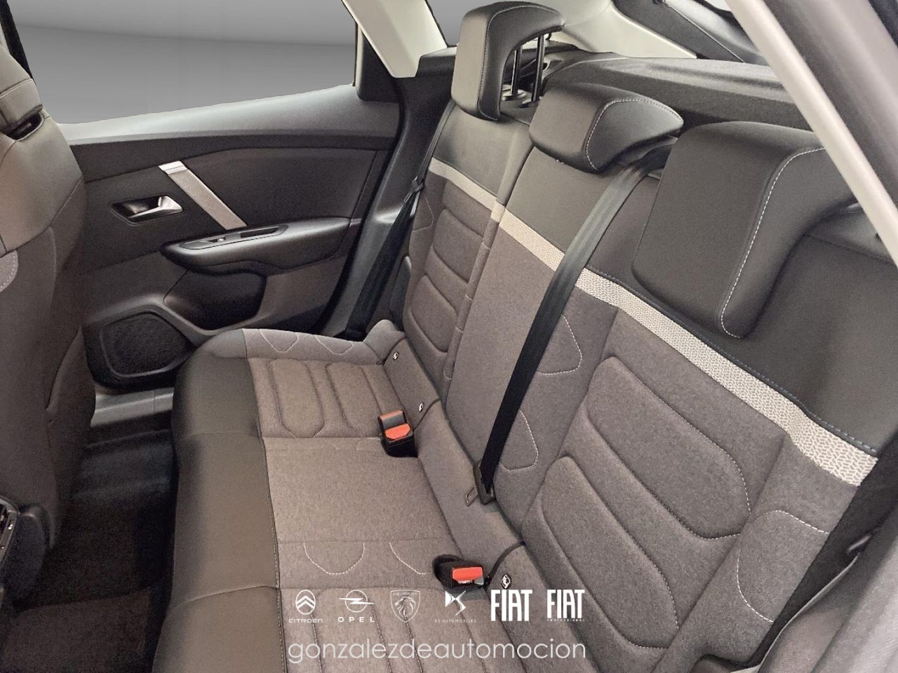 8_abfd029b-cae4-4b86-952d-62977b18af36.jpg