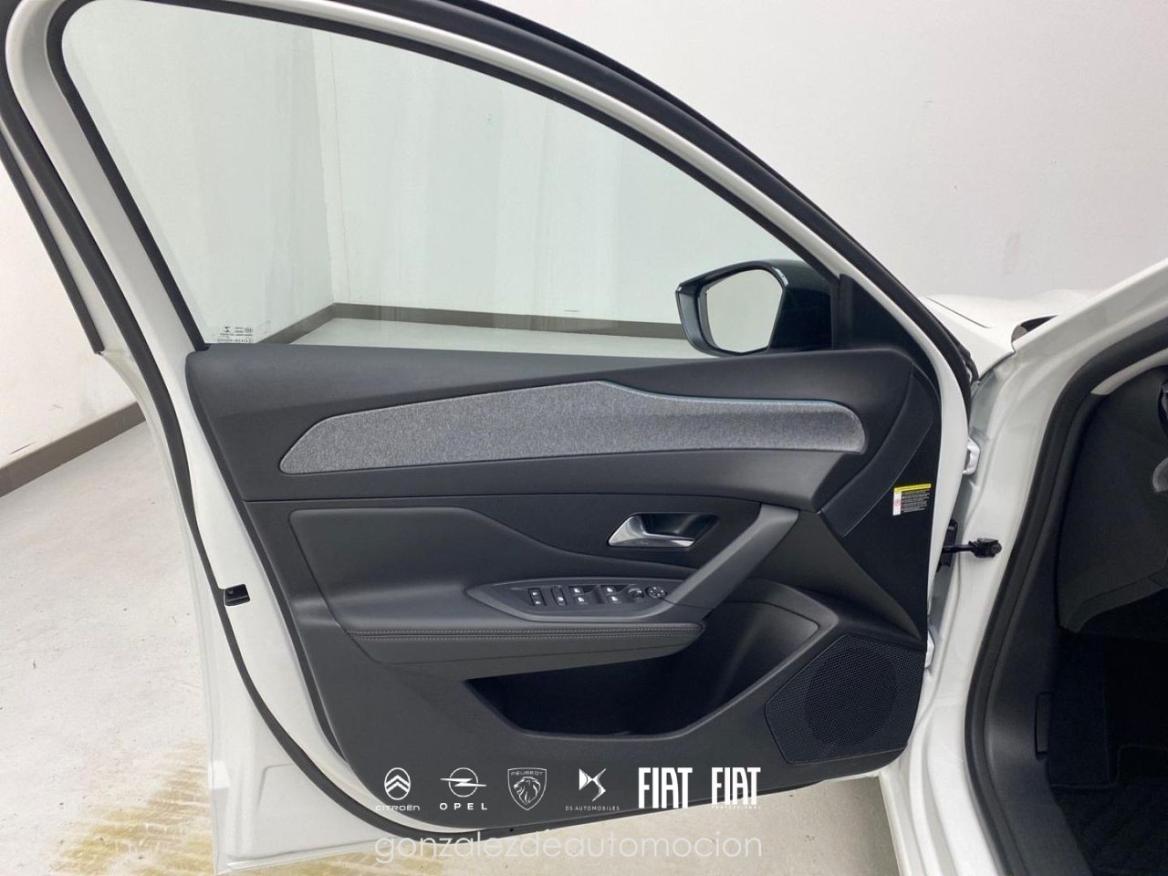 20_b6451e28-6d3a-4472-9d44-c53513c0be39.jpg
