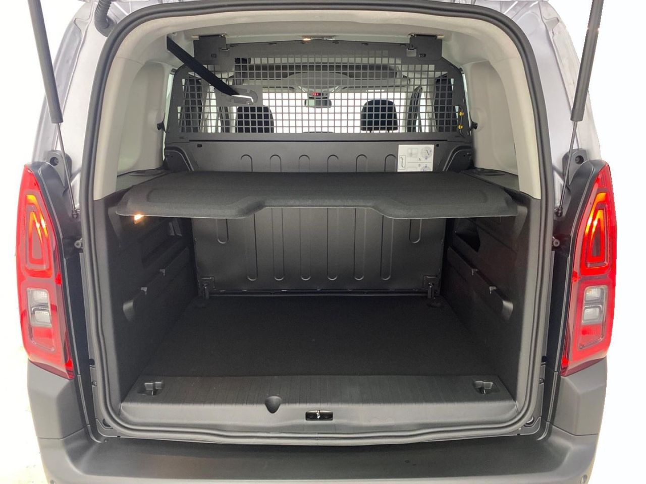 Citroën Berlingo Talla M BlueHDi 100 S&S PLUS 18