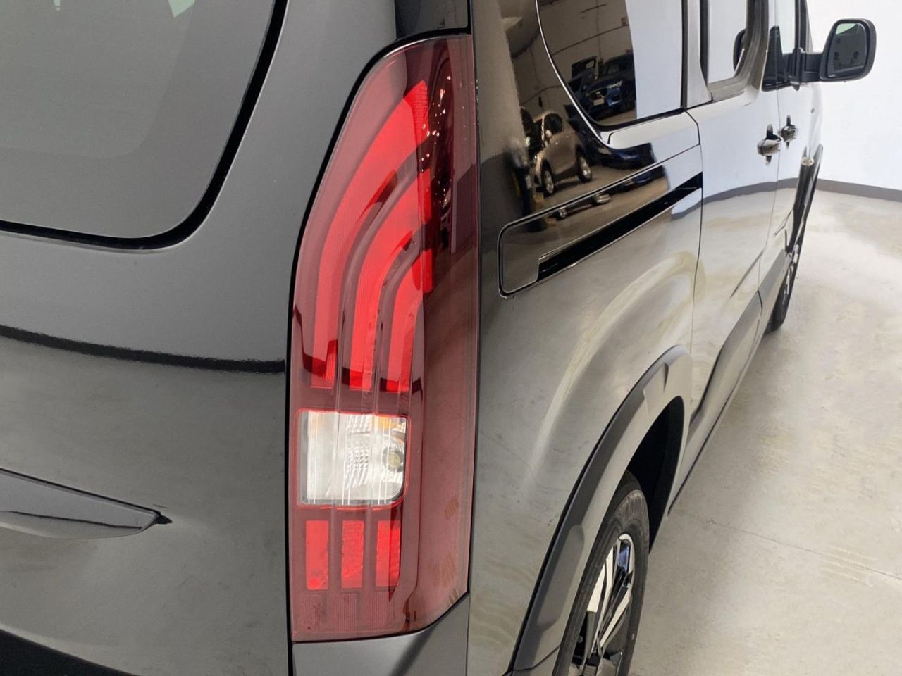 Peugeot Rifter Rifter GT BlueHDi 130 EAT8 Standard 26