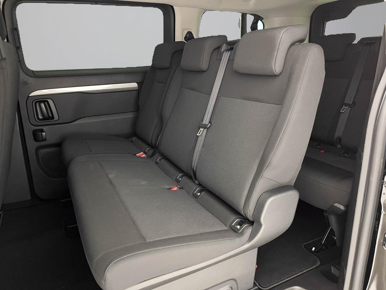 Peugeot Traveller Business Standard BlueHDi 180 EAT8 20